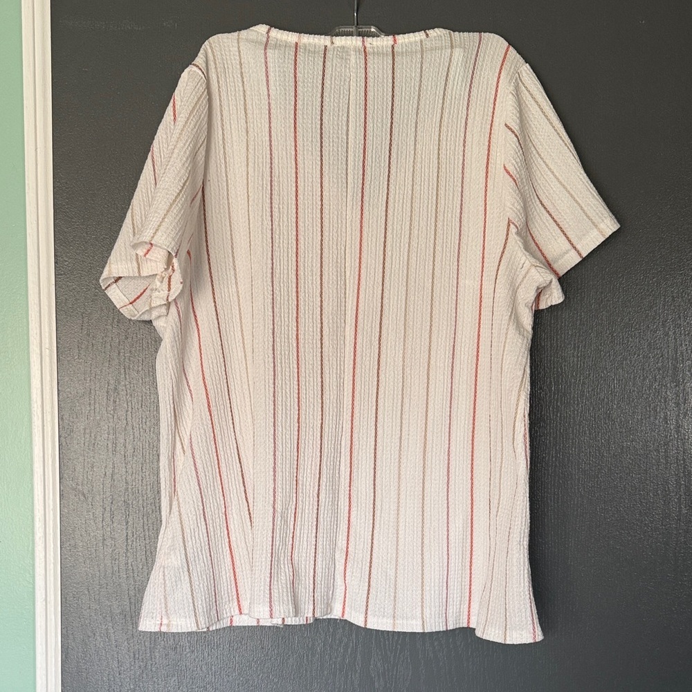 Lane Bryant Ivory Short Sleeve V-Neck Top with Red Stripes - Picture 3 of 3